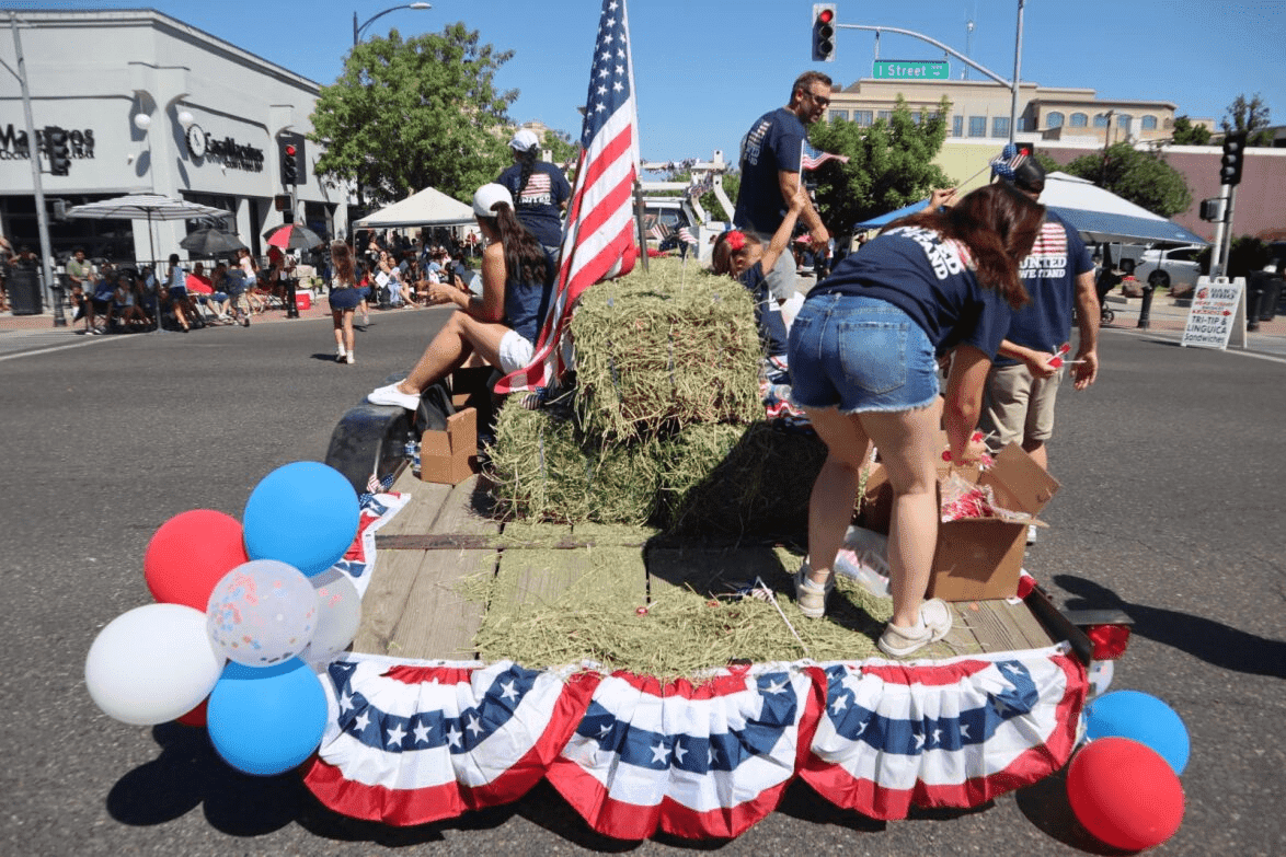Modesto_4th_Of_July_Parade